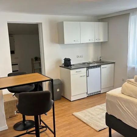 In Zentraler Lage - Nur Wenige Minuten Zum Und Stadt By Interhome Apartamento Gmunden