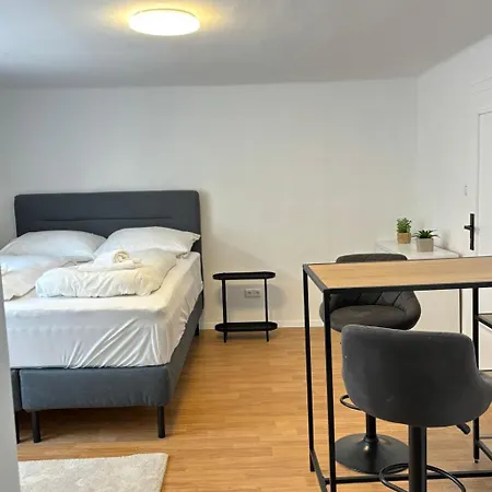 In Zentraler Lage - Nur Wenige Minuten Zum Und Stadt By Interhome