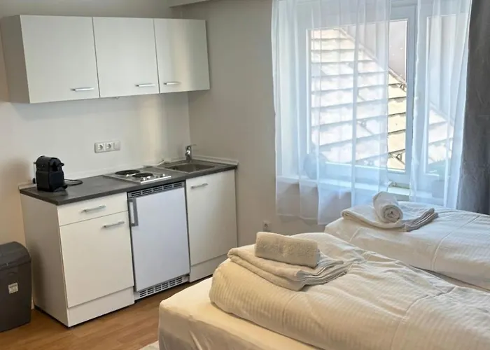 Apartamento In Zentraler Lage - Nur Wenige Minuten Zum Und Stadt By Interhome *