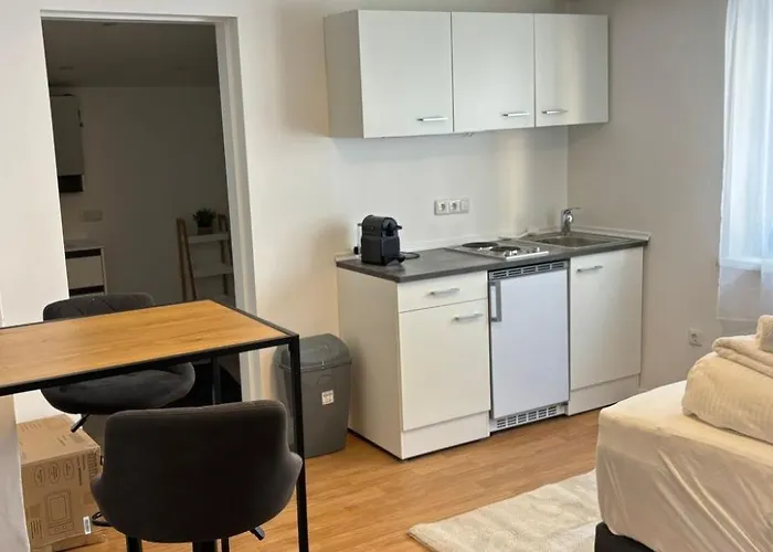 In Zentraler Lage - Nur Wenige Minuten Zum Und Stadt By Interhome Apartamento Gmunden